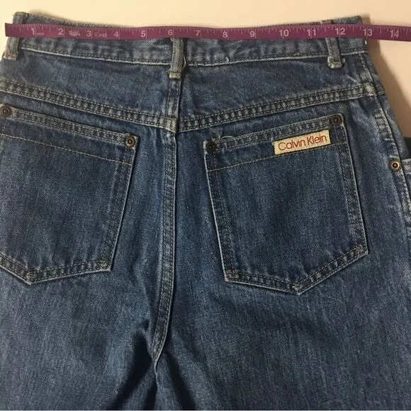 Vintage Calvin Klein Medium Wash Blue Tapered Fit Mom Jeans