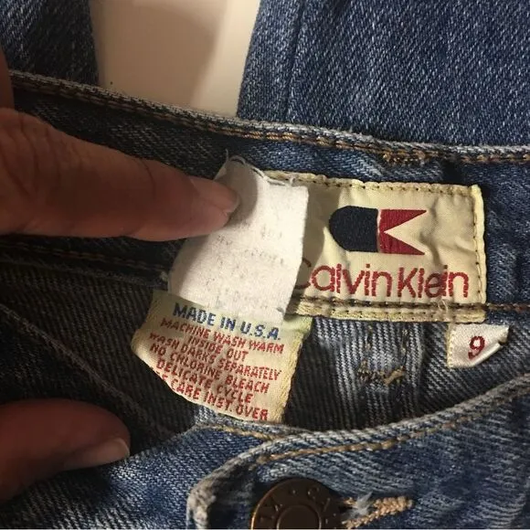 Vintage Calvin Klein Medium Wash Blue Tapered Fit Mom Jeans
