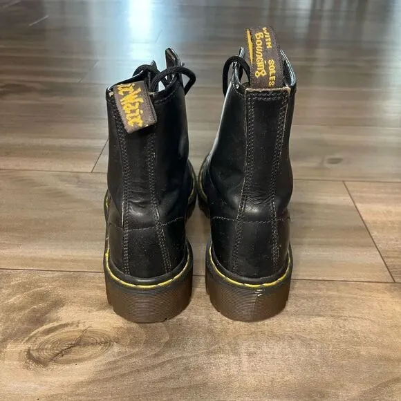 Vintage Doc Martens Made in England Lug Sole Combat Boots Women 4