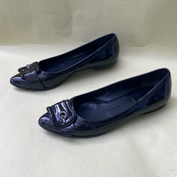 Vintage Fendi Black patent leather flats with Sophisticated Detail at the front