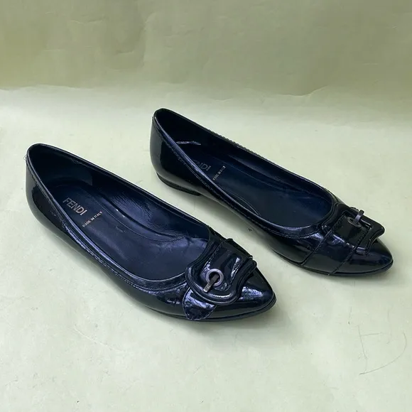 Vintage Fendi Black patent leather flats with Sophisticated Detail at the front