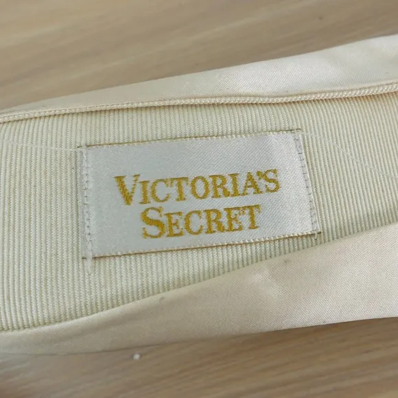 VINTAGE Victoria Secret Slip On Sandals 6 Cream Satin Bow Slide Indoor Sleepwear