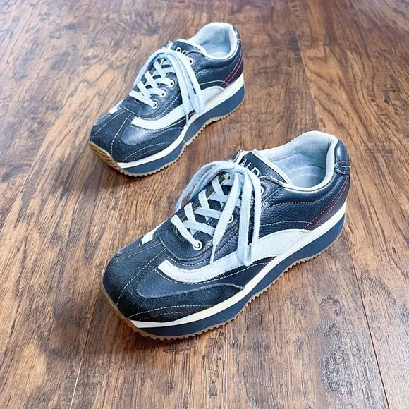 vintage • Y2K Aldo chunky platform sneakers blue leather sporty retro two tone
