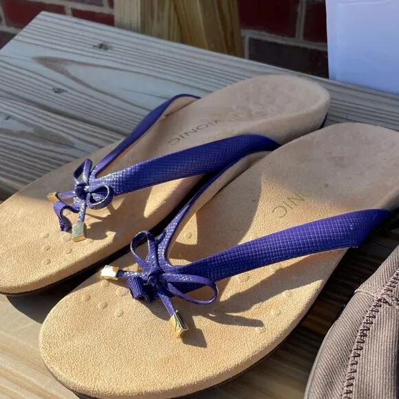Vionic Bella II Lizard Bow Slip-On Thong Sandals Purple Size 11