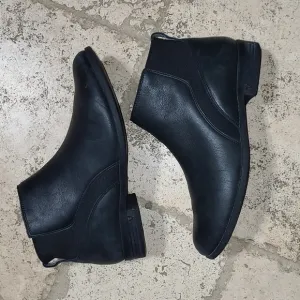 Vionic Black Chelsea Leather Booties Size 9.5