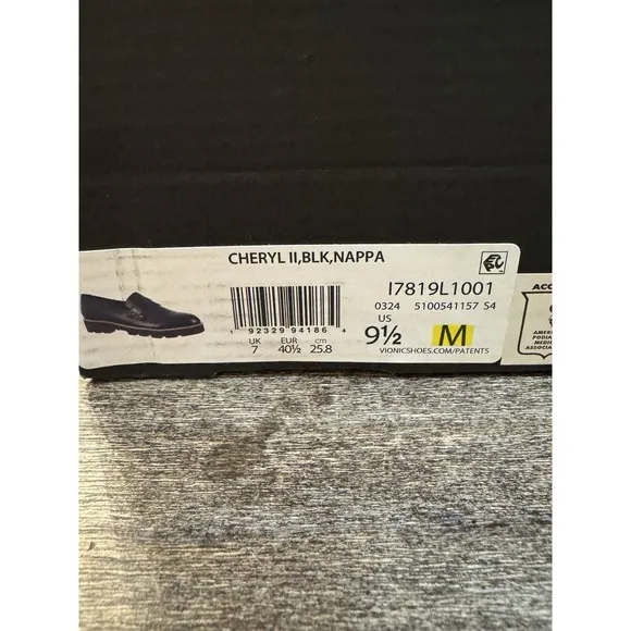 Vionic Cheryl II Black Leather Slip On Loafers Women's Size US 9.5 Lug Sole