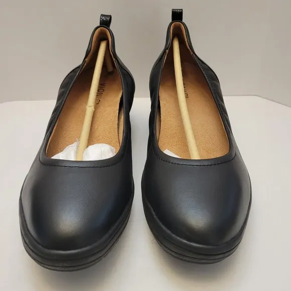 Vionic Jacey Flats Women's Black Leather Slip On Wedge Shoes Sz 8.5 NIB Fashion