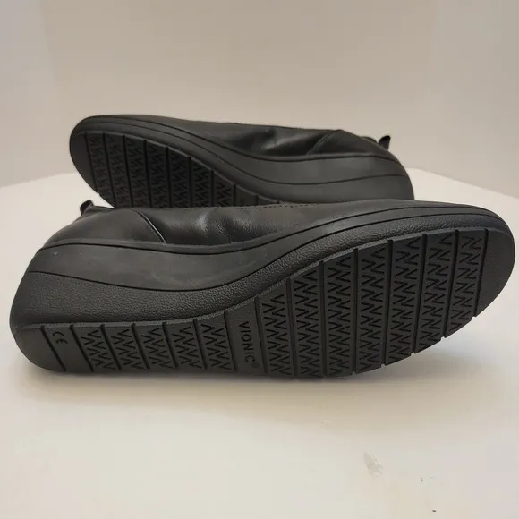 Vionic Jacey Flats Women's Black Leather Slip On Wedge Shoes Sz 8.5 NIB Fashion