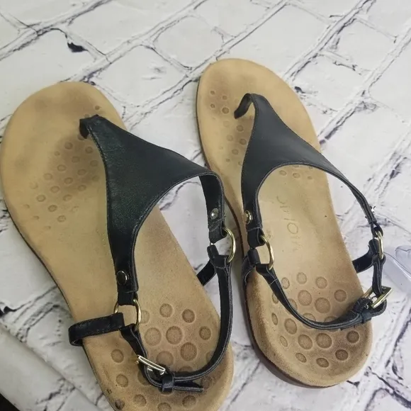 Vionic Kirra black leather thong ankle strap sandals