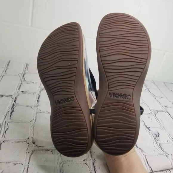 Vionic Kirra black leather thong ankle strap sandals