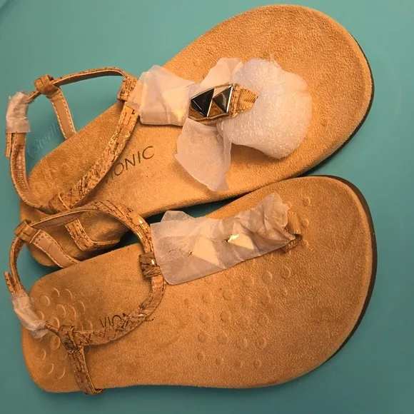 Vionic Sandals size 9 NWOT