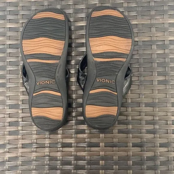 Vionic sandals, women’s size 6