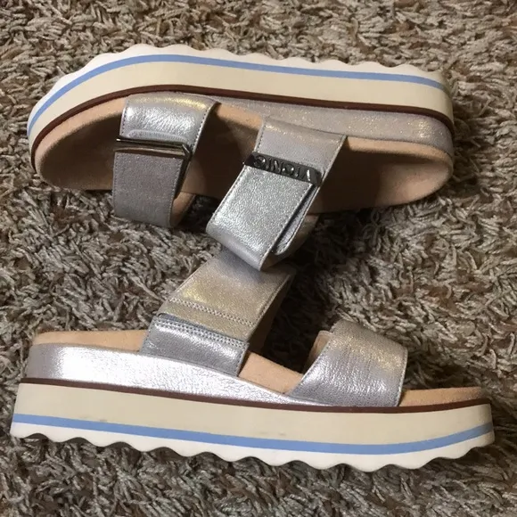 Vionic slip on platform sandals