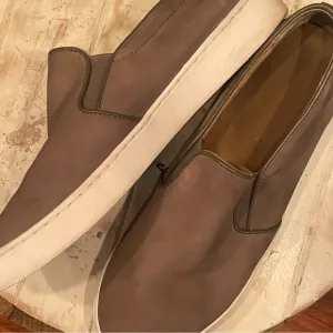 Vionic Splendid Midi Leather Slip On Sneakers