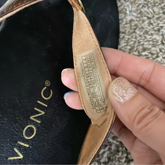 VIONIC Strap Sandals in Animal Print Size 7