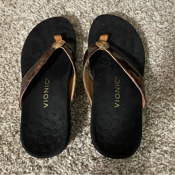 VIONIC Strap Sandals in Animal Print Size 7