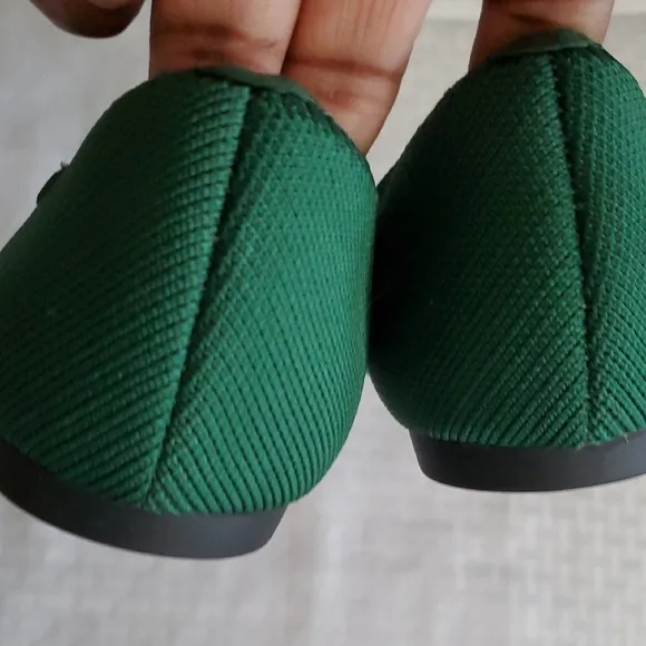 VIVAIA NWOT Green Pointed Toe Flats for Everyday Comfort