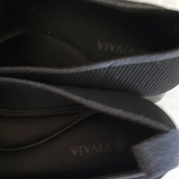 VIVAIA Sleek Black Slipon  Flats Sz 8