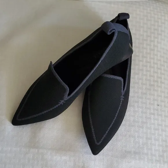 VIVAIA Sleek Black Slipon  Flats Sz 8