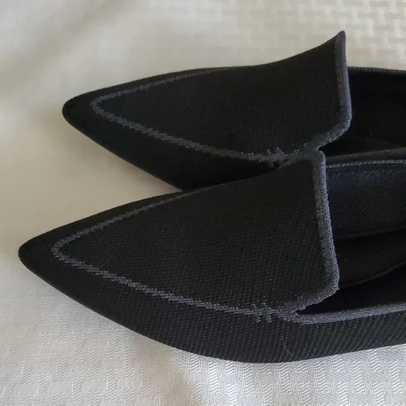 VIVAIA Sleek Black Slipon  Flats Sz 8