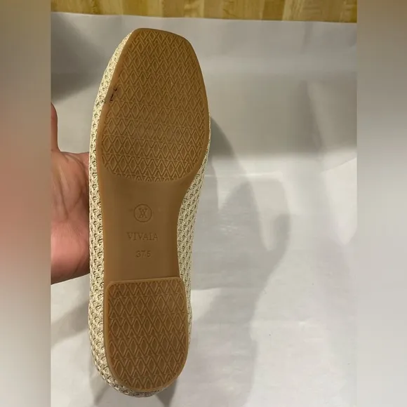 VIVAIA Women's Margot Walker Square-Toe V-Cut Flats LV5 Almond Mesh 2.0