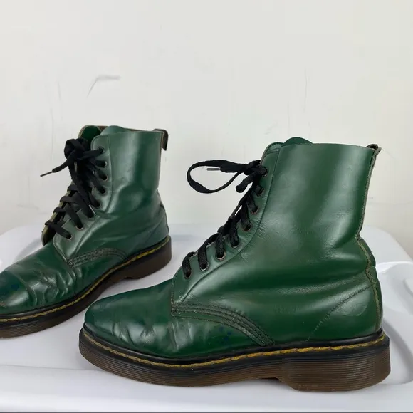 Vtg Doc Martens Made in England Forest Green Combat Boots Sz 5 UK Grunge