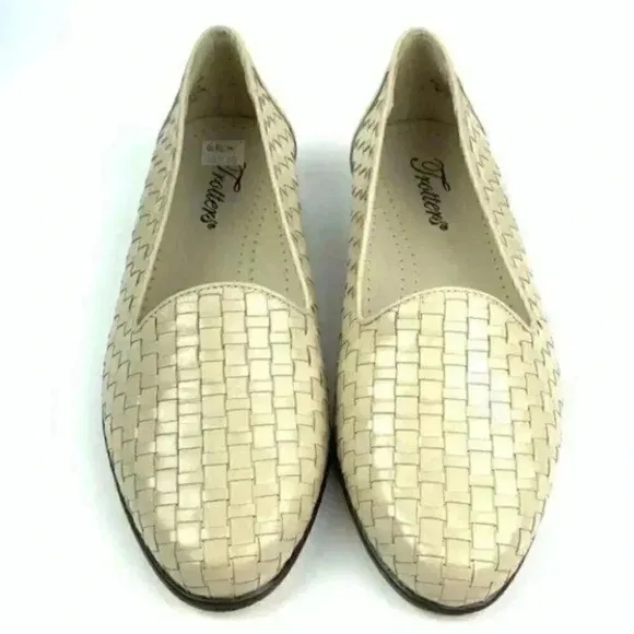 Vtg Trotters flats 6.5 W leather woven loafers 90s