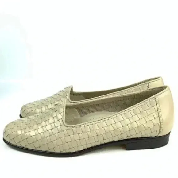 Vtg Trotters flats 6.5 W leather woven loafers 90s