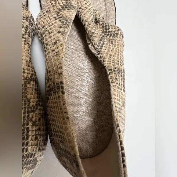 Women's Beige Snakeskin Sandals Size 10 made in Italy