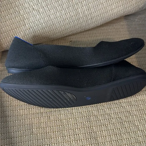 Womens Black Rothy's flat rounded toe slip on shoes Size 10 US