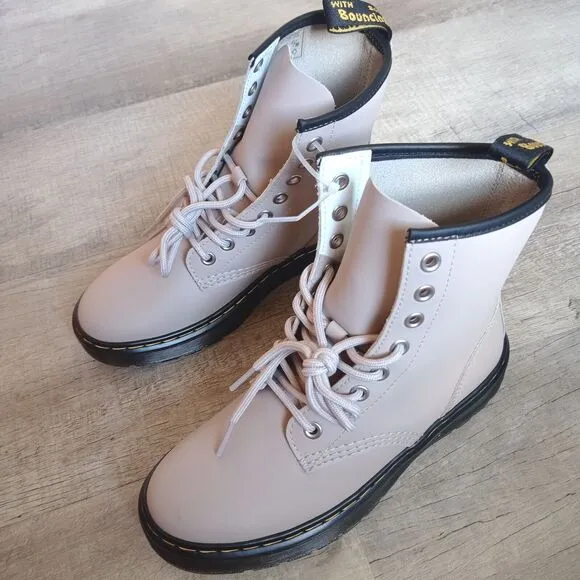 WOMEN'S DR. MARTENS TAUPE ZAVALA COMBAT BOOTS Size M5 L6