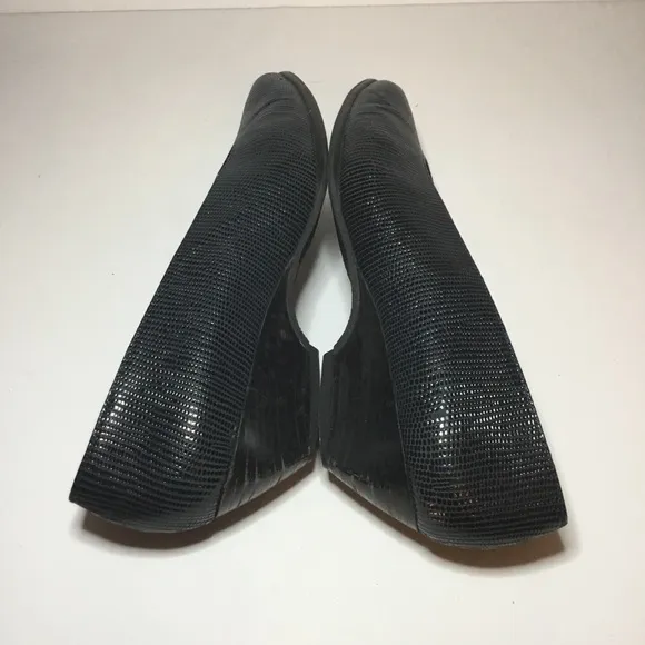 Women’s Navy Stewart Weitzman Slip-On Flats with Textured Surface Size 7 NWOB