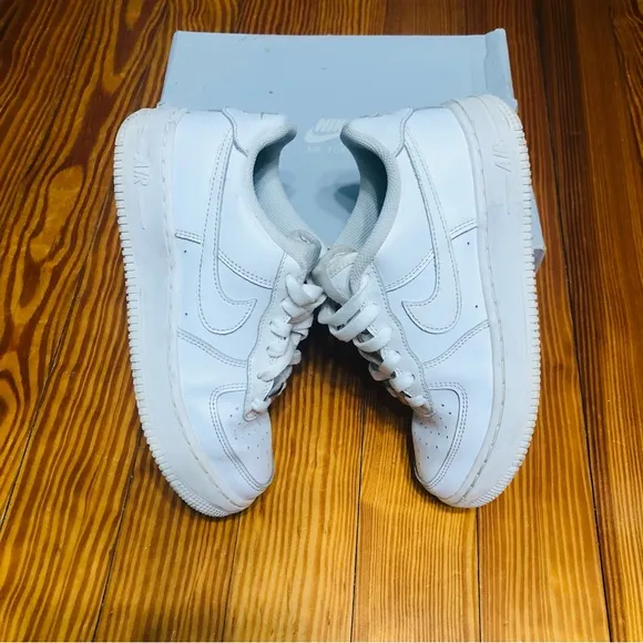 Women’s Nike airforce  1 platform  low lace up Sneakers white.7
