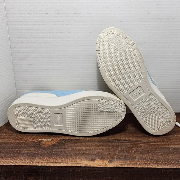 Women's Puma Sneakers, White &amp; Light Blue, Size 11 - Carina Street