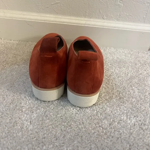 Women’s sport Demi wedge Orange flats 7.5 Eileen Fisher humor