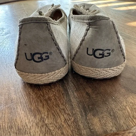 Womens UGG canvas tan bow flats espadrilles sz. 8