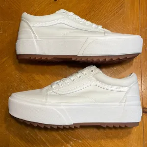 Women’s Vans Sneakers Old Skool Stacked Platform White Canvas Size 11 NEW