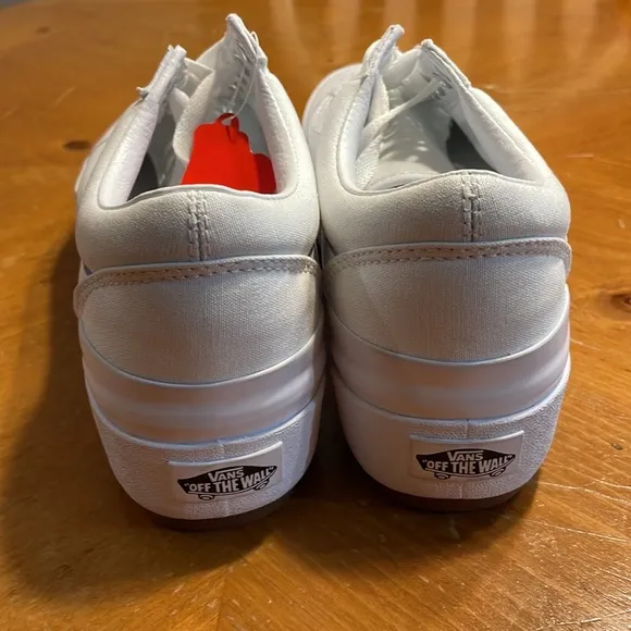 Women’s Vans Sneakers Old Skool Stacked Platform White Canvas Size 11 NEW