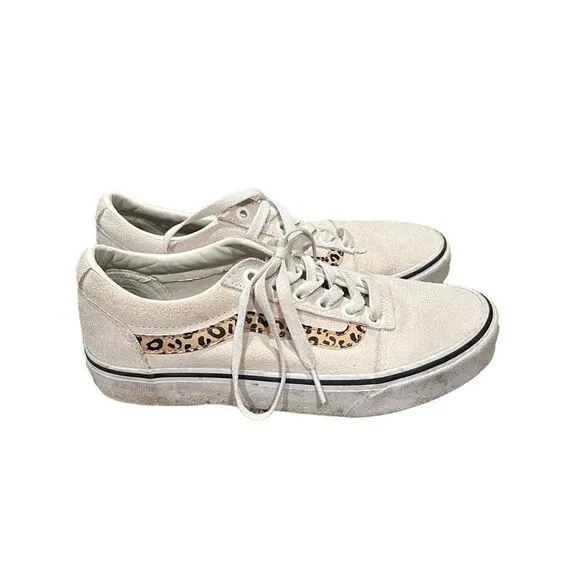 Women’s white suede low top Vans size 8