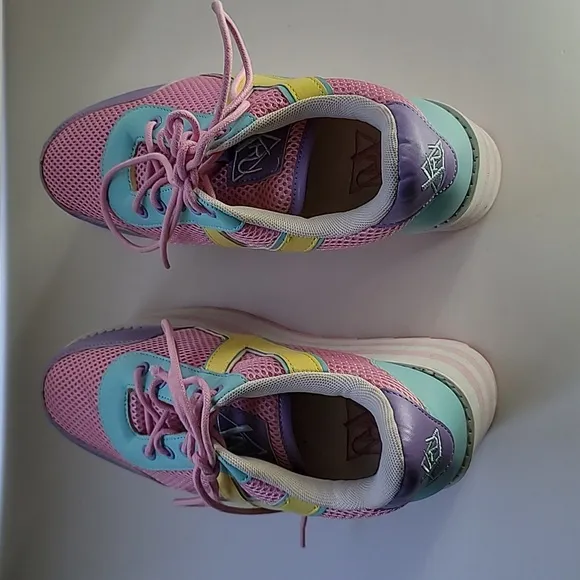 XTRA by YRU Karazii Platform Sneakers - Pastel Size 9