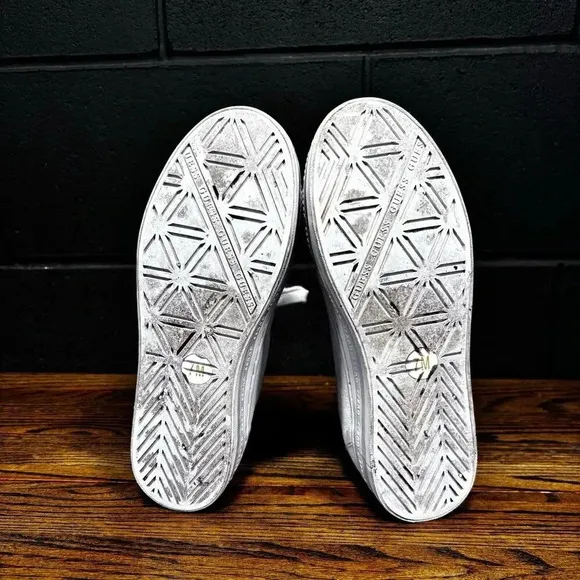 Y2K Vintage GUESS Los Angeles Classic White Platform Sneakers Women’s 7