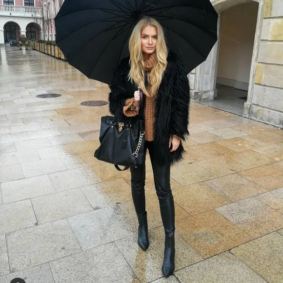 ZARA Black Leather Chelsea Ankle Boots Booties