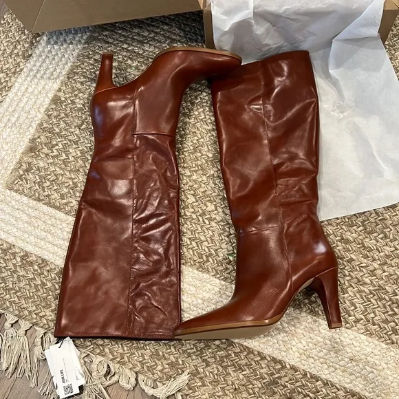 Zara bloggers fave brown leather heeled boots