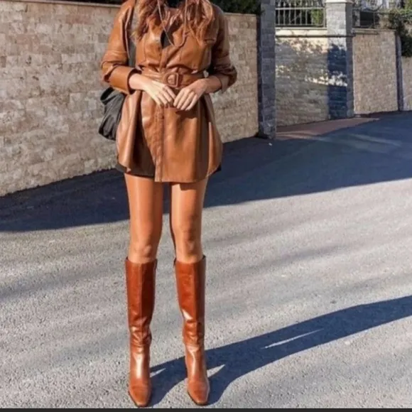 Zara bloggers fave brown leather heeled boots