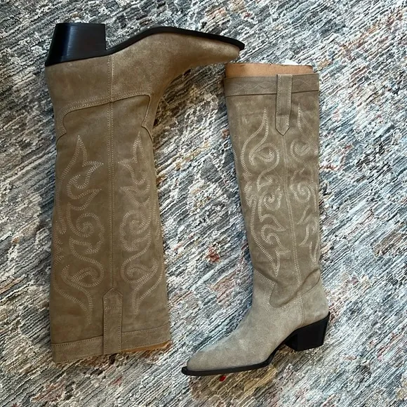 Zara bloggers fave split leather western heeled boots