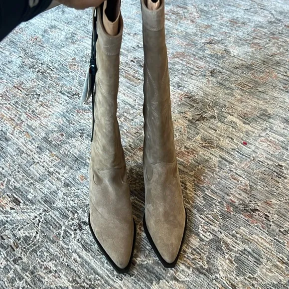 Zara bloggers fave split leather western heeled boots