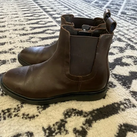 Zara Brown Chelsea Boots with Smooth Finish