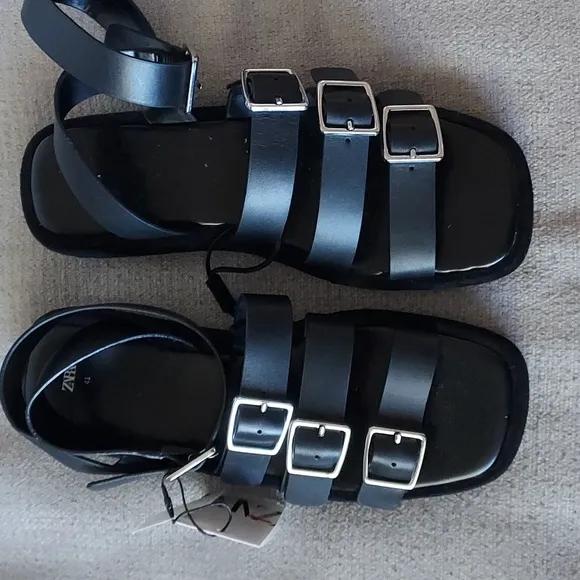 Zara Buckle Strap Flatform Sandals