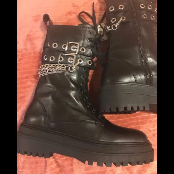 ZARA LEATHER COMBAT BOOTS BLACK WITH ZIPPER &amp; LACE
