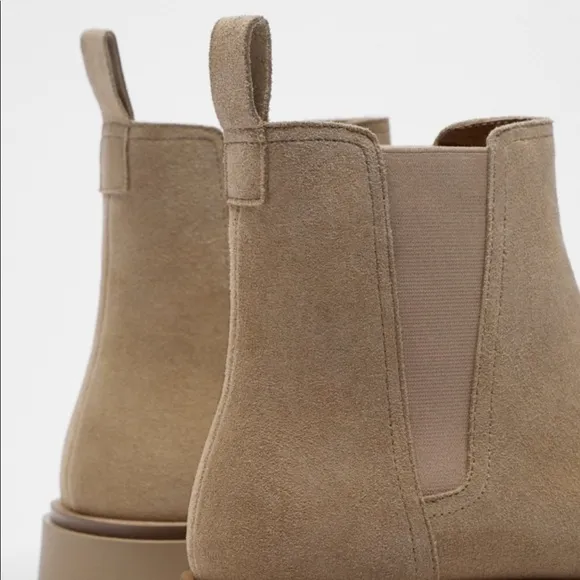 ZARA SPLIT SUEDE CHELSEA BOOTS